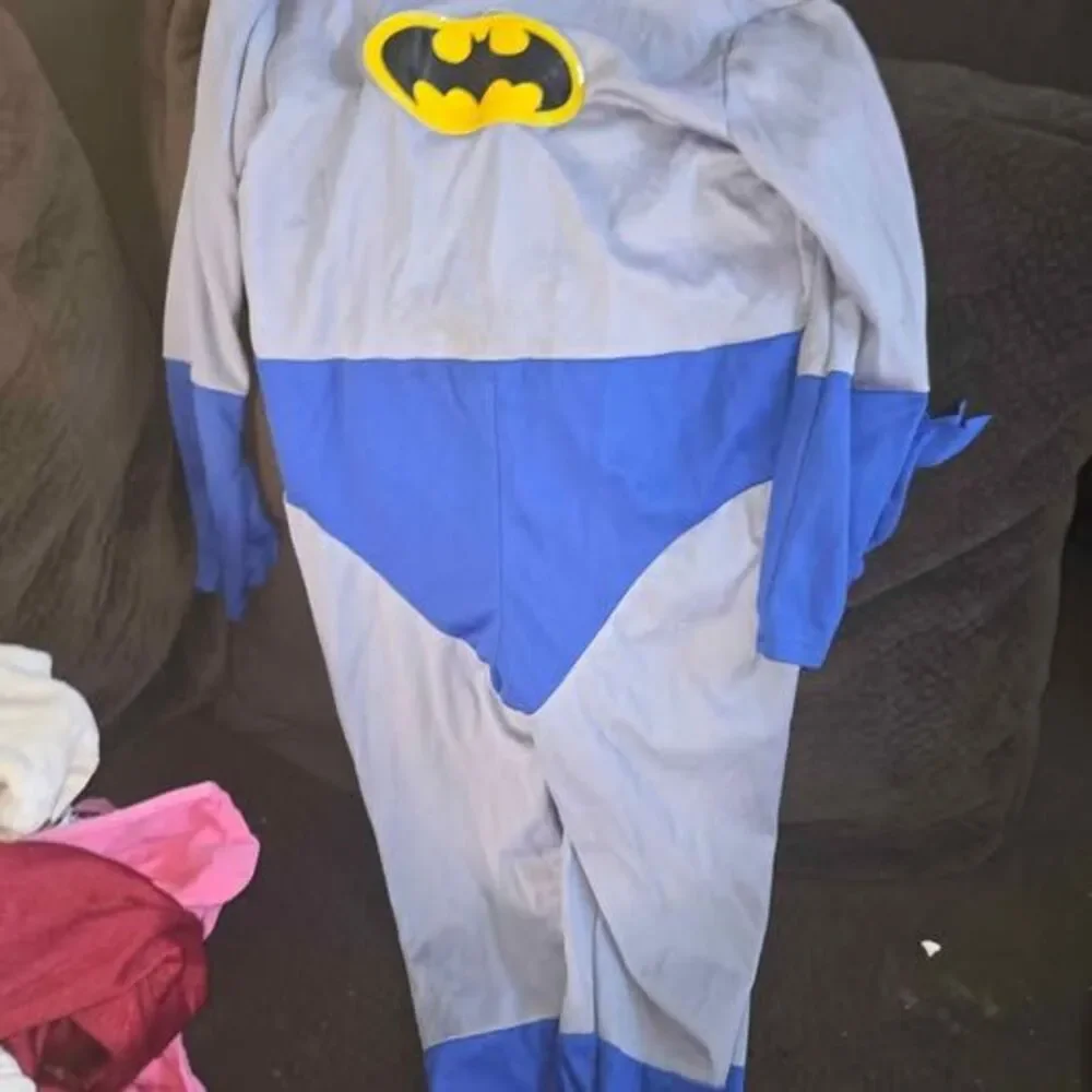 Batman 7/8 Halloween costume  euc